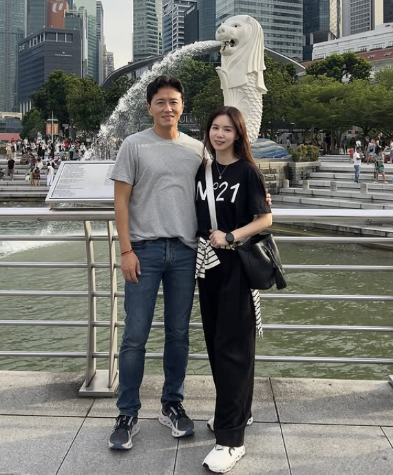 Cancer-fighting Jin Tae-hyun tried to give up on a Singapore plane with a sick body