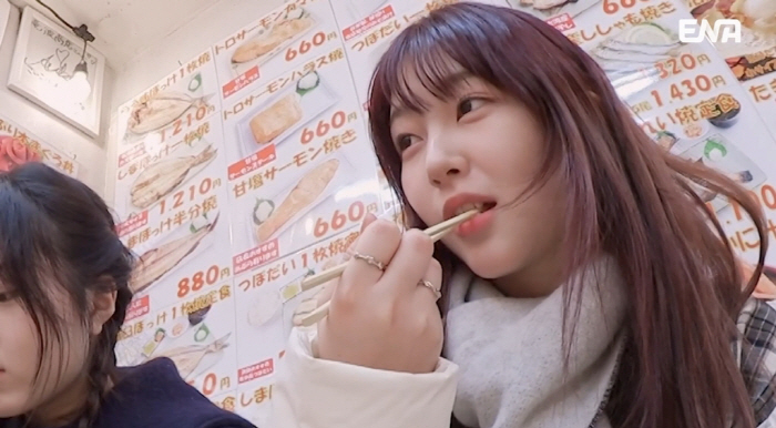 The daughter Soyoon, who looks like Neujin's Harin, appears in an entertainment show for the first time in 10 years..My sloppy side in travel (my life)
