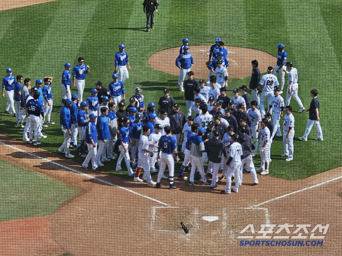 Headshot → Home Run → 148km fastball to Yun Dong-hee's head! Director Kim Tae-hyung couldn't stand it. RANT  Race toward Samsung's dugout...Benkle covered in Sajik 
