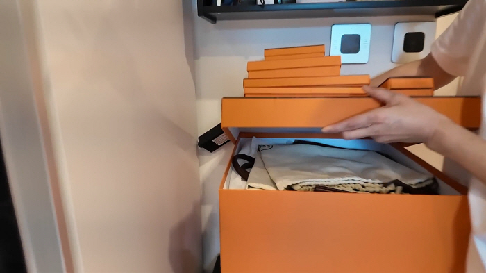 Lee Mi-sook doesn't even use the orange luxury box in her room. Eco-bag is comfortable (Sook-mi, mature)