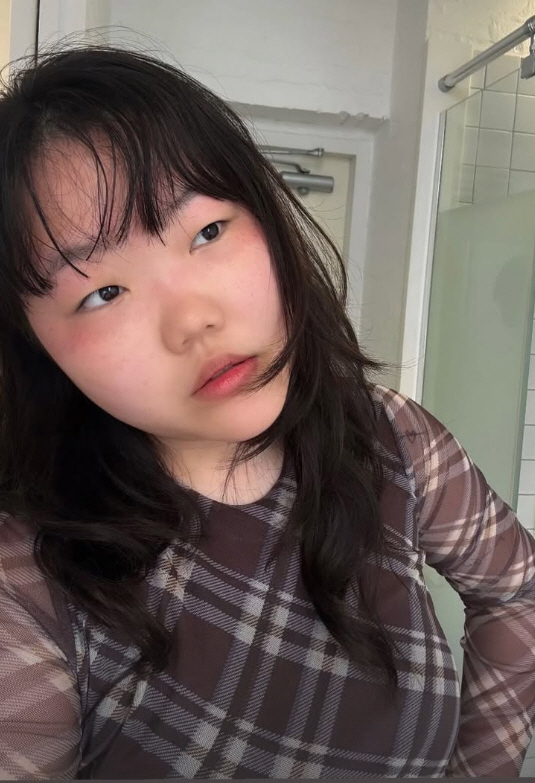 AKMU Soohyun Lee Warns Don't Wear a Mask and Ride a Bike in Jeju Island