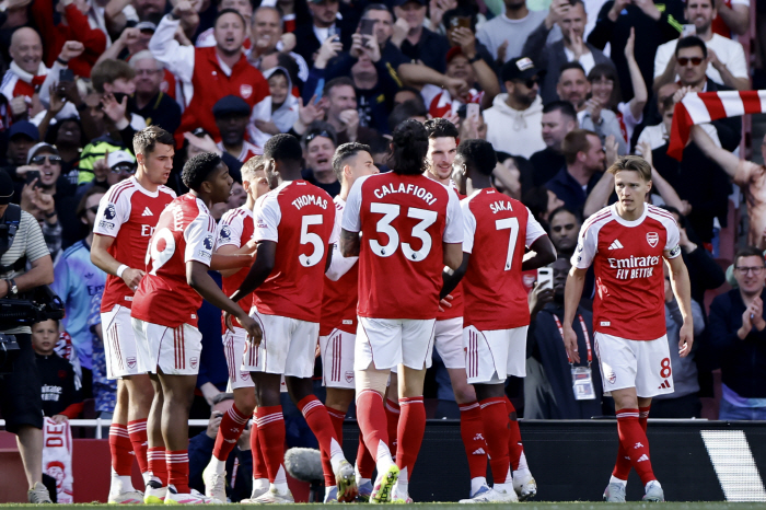 Arsenal are dissatisfied with Arteta's performance in front of no spectators this season, but I will give my life and death to win the championship