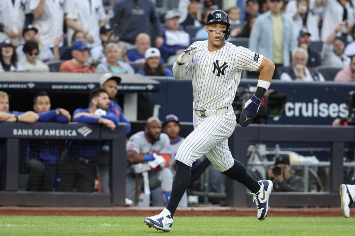 Bellinger's 6-RBI Explosion, including Grand Slam, Hitless Sotowinning NYY 82 New York M, intimidated by scary Yankees fans