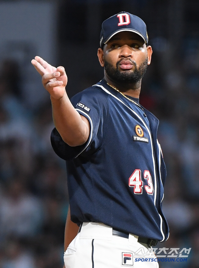 ERA 7.17 Wins Award, 2.7 Billion → 500 Million Pounds...Can I trust you, the ace of 20 wins