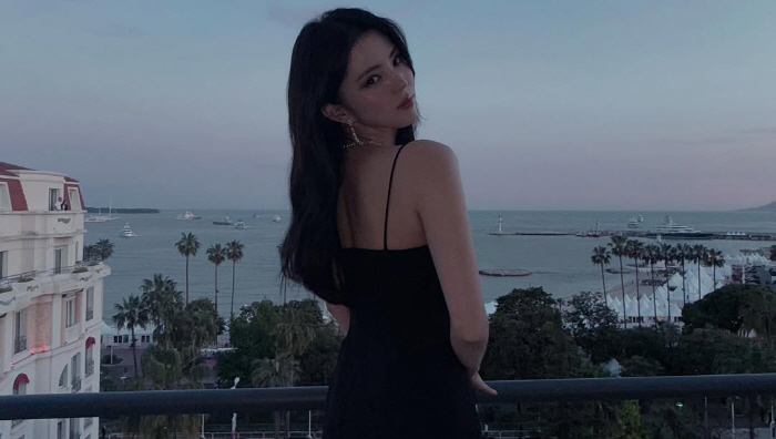 Han So-hee Dazzles Cannes Red Carpet as Boucheron Global Ambassador