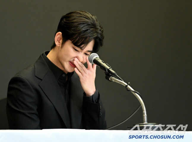 Kim Soo-hyun Faces 130 Billion Won Lawsuit Over Taiwan 7-Eleven Controversy