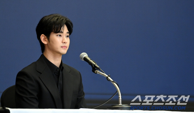 Kim Soo-hyun Faces 130 Billion Won Lawsuit Over Taiwan 7-Eleven Controversy