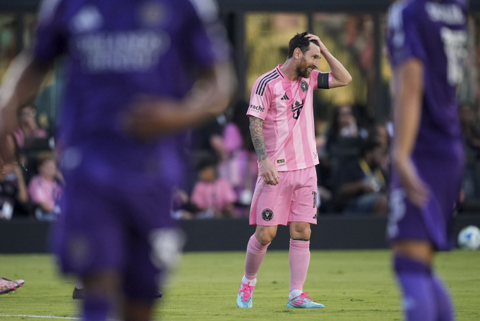 Mascherano the Magi is erasing Messi's late career...03 Catastrophe → Ronaldo and Dong-Ahn