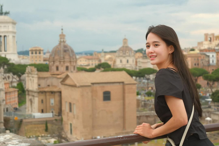 Nam Bo-ra, Italy's honeymoon is sweet..♥ Husband's eyes