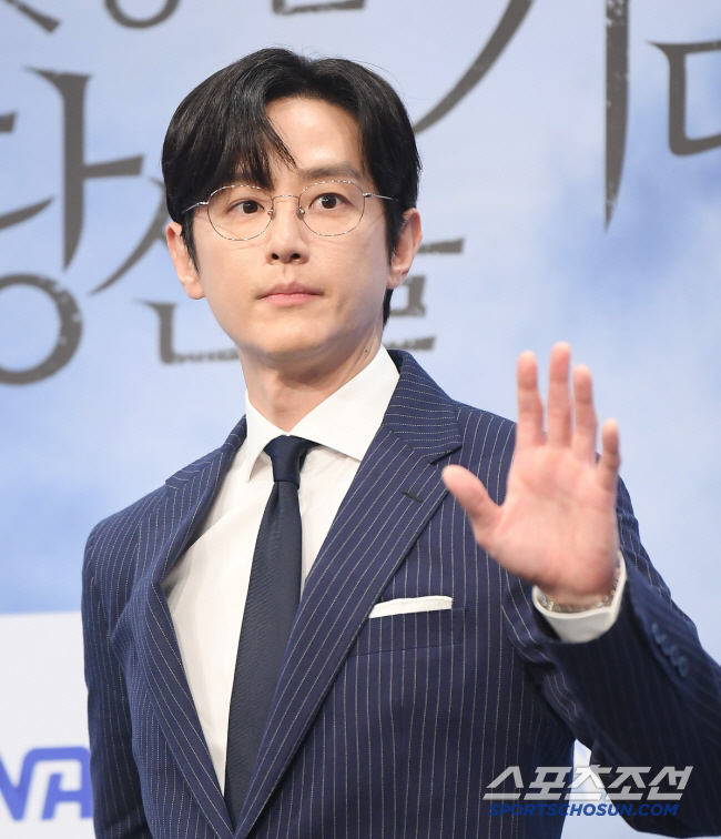 Kwon Yul Announces May 24 Wedding in Private Ceremony
