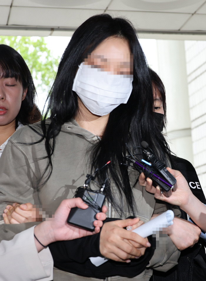  Son Heung-min is coming to Korea this summer due to controversy over pregnancy threats...Inadequate timing → Clothes of threatening 女  controversy over human rights