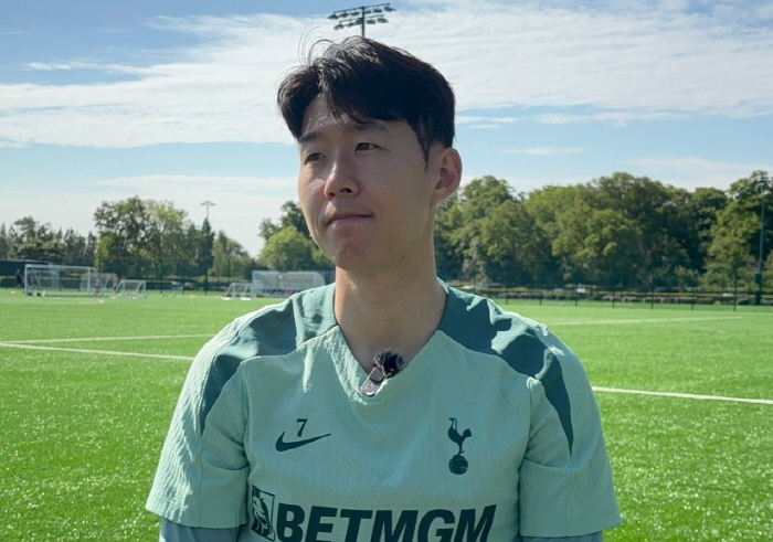  Son Heung-min is coming to Korea this summer due to controversy over pregnancy threats...Inadequate timing → Clothes of threatening 女  controversy over human rights