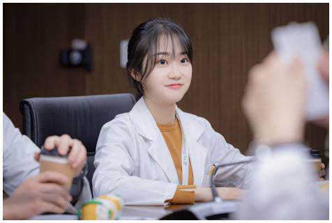  Who is that actor who was especially popular in his life..a feast of actors with solid acting skills