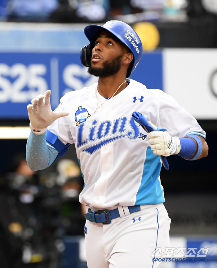 The Secret Hidden in Diaz's Big Turn into MVP-Class Batter on the brink of being kicked out of the strongest cost-effectiveness ever
