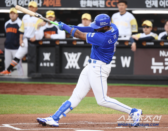 The Secret Hidden in Diaz's Big Turn into MVP-Class Batter on the brink of being kicked out of the strongest cost-effectiveness ever