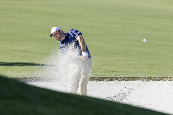 Shaken, but surprising resilience, the trend is Scheffler, the third major winner, and Kim Si-woo's first top 10 major achievement