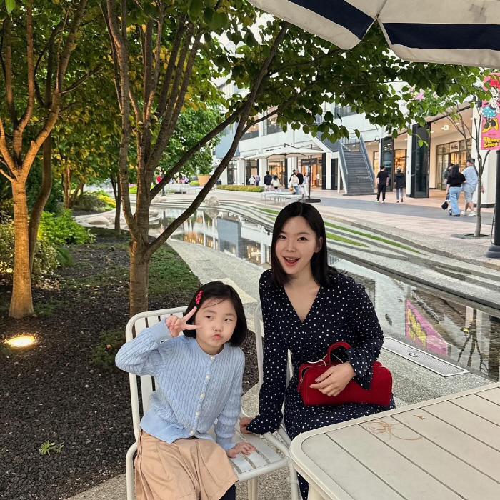 Yoon Nam-ki ♥ Lee Da-eun lost 21kg and cut her long hair short side by side with her daughter
