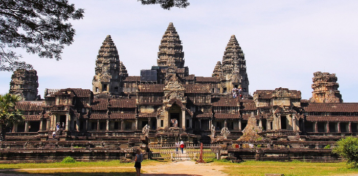 3 people killed in lightning strike at Angkor Wat temple complex...Cambodian authorities shush, why?
