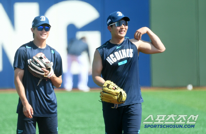 Happy baseball in Ulsan NC Smileman Kim Hwi-jip's new body thumbs up 
