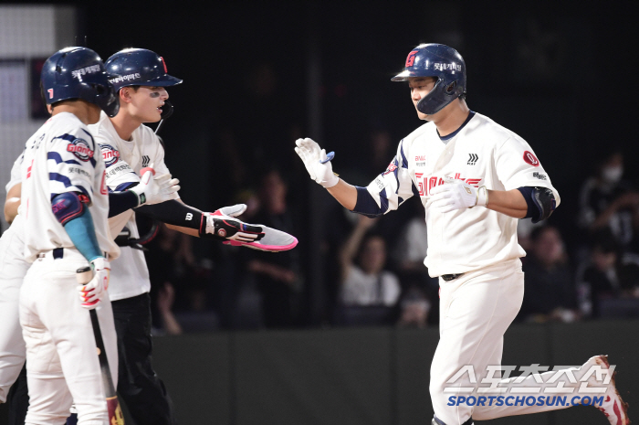 In every inning, Elotrasikoda Songchan's first full base shot LG, 179, won despite Lotte's scary chase. Yoon Sungbin, 157km, 9 runs and 3rd place in Lotte 