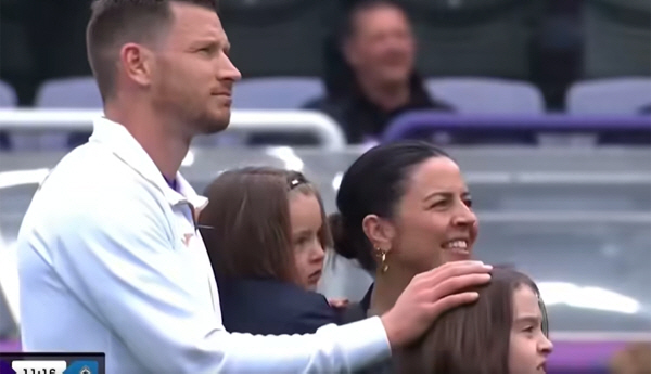 It was an honor to play with you, Vertonghen. Son Heung-min's genuine loyalty, a gift for touching retirement ceremony video letter