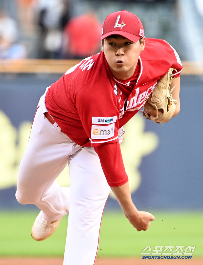 KIA lost! SSG won 3 times in a row and came in 4th place alone! Phew.. Sweat save with 2 outs and full base in the 9th inning → Doosan Shock's 4th consecutive loss