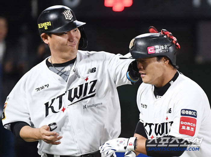 KIA's 4th place? No way, kt. 5 to 3 lead...The ranking table for the top five is fluctuating again. 
