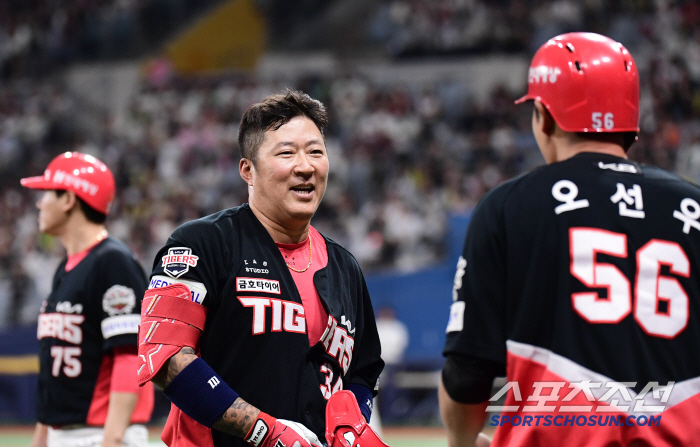 KIA's 4th place? No way, kt. 5 to 3 lead...The ranking table for the top five is fluctuating again. 