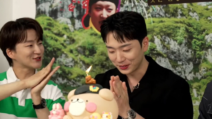 Ko Woo-rim across the country, ♥ The smile couple rings brightened with the excitement of getting married to Kim Yeon-ah also sparkles