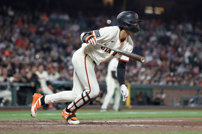 Lee Jung-hoo finally burst! 12 consecutive at-bats without hits → 13th double of the season, batting average of 0.2763 consecutive wins, SF 13 KC 