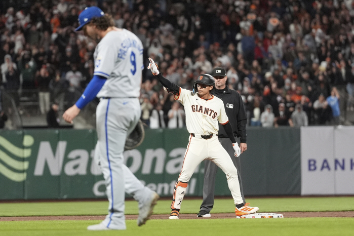 Lee Jung-hoo finally burst! 12 consecutive at-bats without hits → 13th double of the season, batting average of 0.2763 consecutive wins, SF 13 KC 