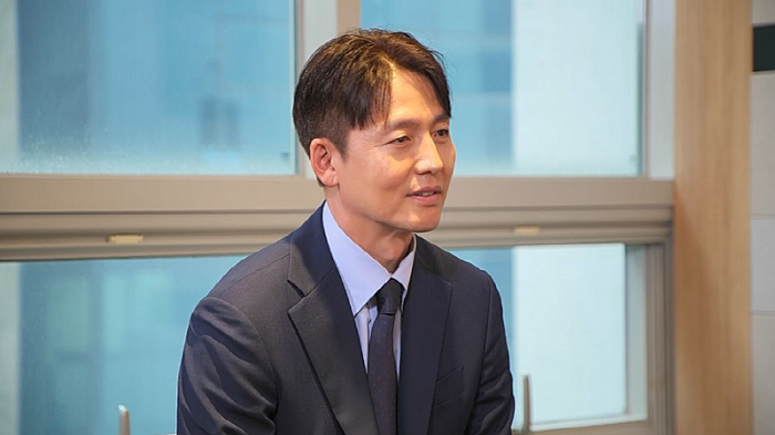 Lee Jung-jin's recent relationship was two years ago, and he's not a non-maritalist..I went all the way to the conclusion