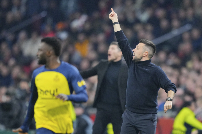 Is Tottenham's next coach?Italy's three-year-old Shinheung Master than SON, who missed the championship in front of him, confirmed to break up with his team