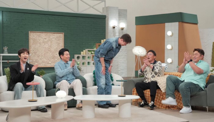 Soon, Lee Jung-jin in his 50s will be the ultimate decision after two years of dating hiatus...I'm trying