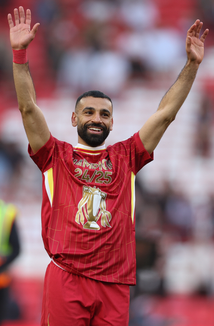There was no disagreement Neville Carragher's EPL MVP this season, Salah Young Player Louis Skelly MIP Hravenberg