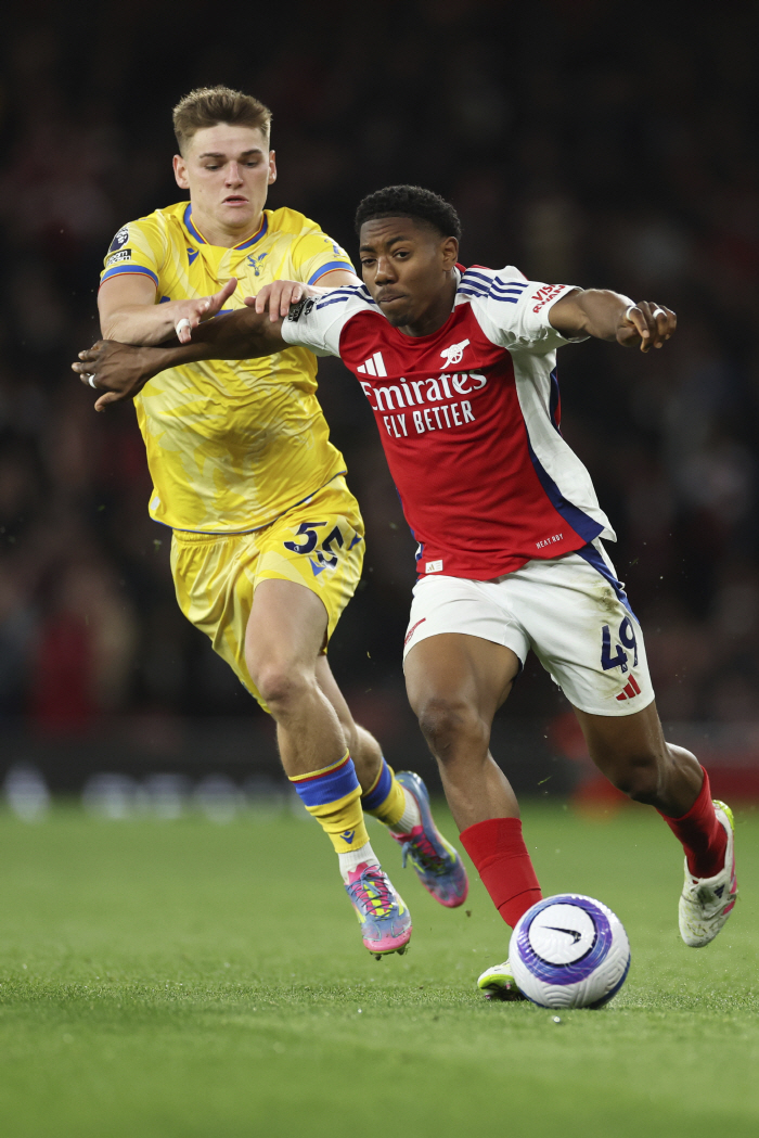 There was no disagreement Neville Carragher's EPL MVP this season, Salah Young Player Louis Skelly MIP Hravenberg