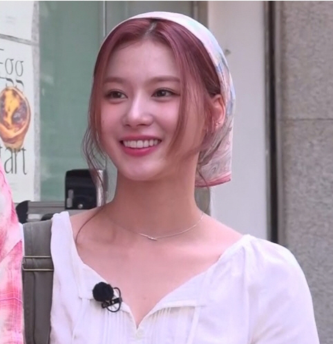 TWICE SANA tried to run away from home when she was a trainee It almost became 7 debut members (when I see them)