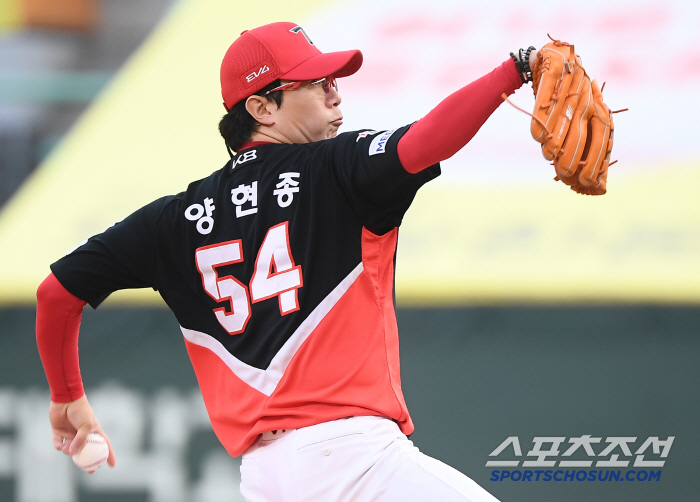 Wow, it's legendary. I'm just 24 years old. I'm proud of you. The Tigers senior congratulated you, too
