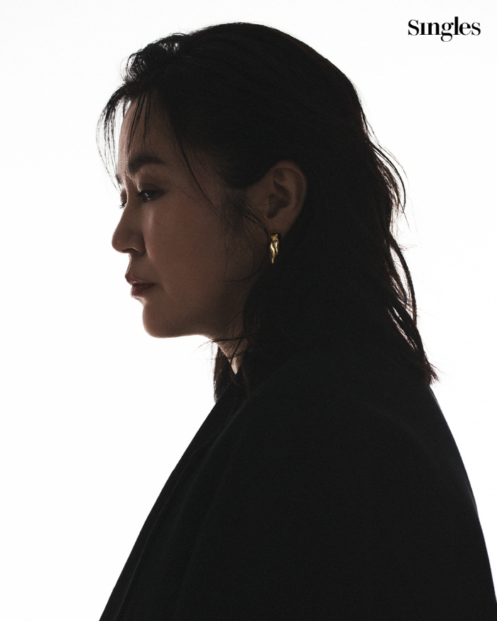 Jenny's mom even took a photo shoot...To give you a low-key vibe