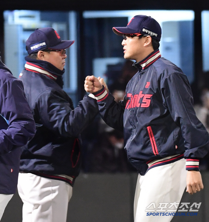 The leader of multiple wins can't come out to get first place? Kim Tae-hyung has no comment on whether Park Se-woong will take the mound. The reason is... 