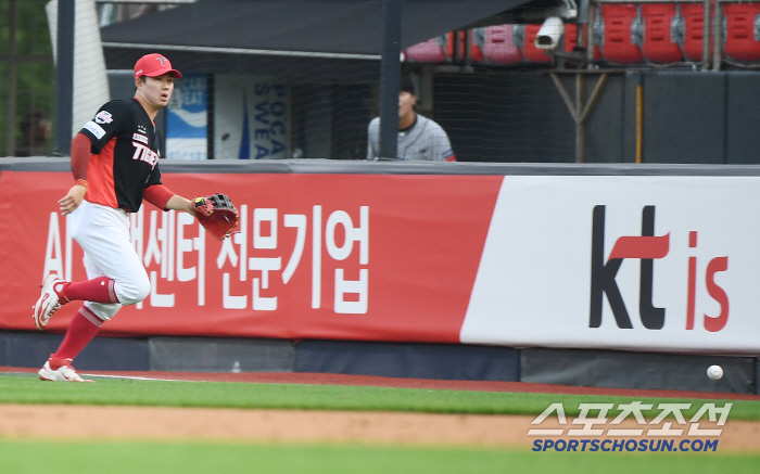 Lee Beom-ho came in and got really angry, a ridiculous error Choi Won-joon replaced the reprimand in the first inning