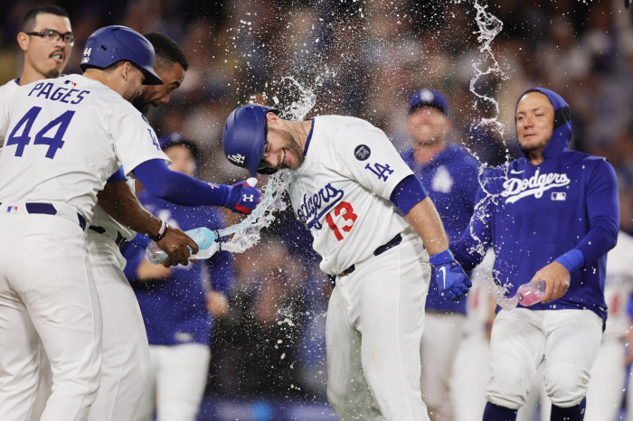 No heater until the 6th episode! That's why I gave him the highest amount of pitching, Yamamoto saved the Dodgers for four consecutive innings with 9K scoreless runs