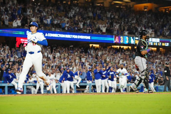 No heater until the 6th episode! That's why I gave him the highest amount of pitching, Yamamoto saved the Dodgers for four consecutive innings with 9K scoreless runs