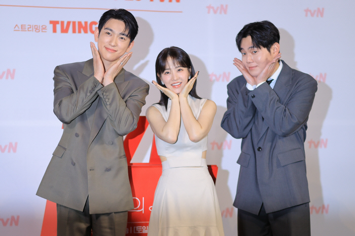  Your acting has improved..Park Bo-young Becomes Uncharted Seoul One Person 4 Station (Roundup)