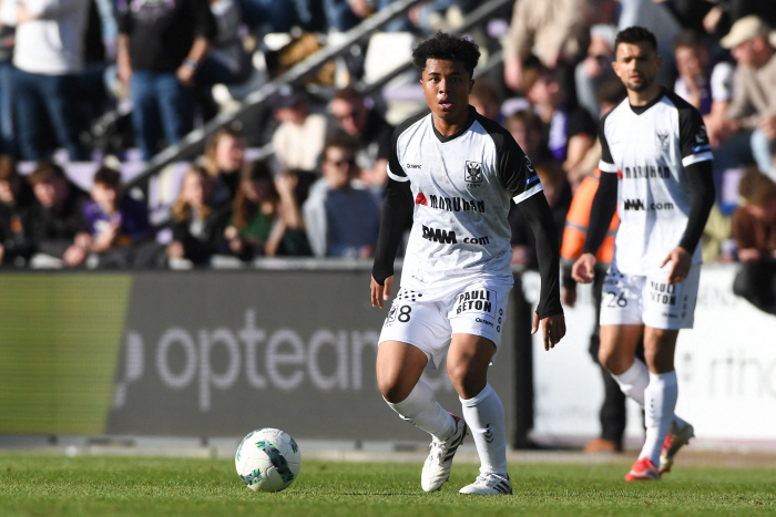 Soccer Day! Europe's representative pro-Japanese club announces massive release of its squad, 16 players including Japanese players can be transferred → It is unclear whether the team will move