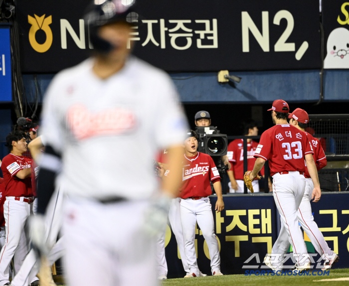 SSG has won four consecutive games, and Doosan has won all four games...Securing 4 consecutive wins 