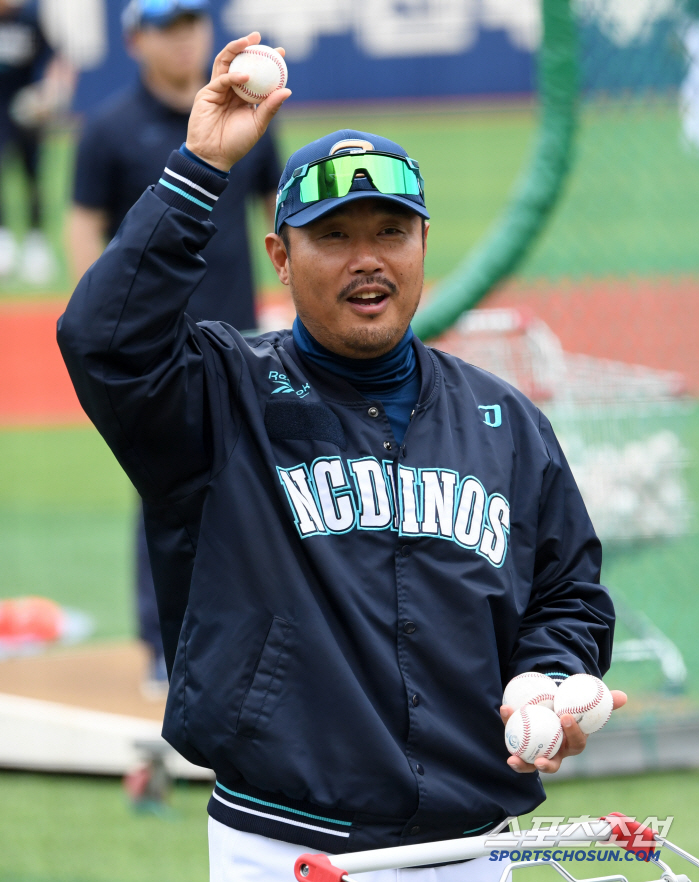 There's no other director like this. I can coach Hodu Lee Ho-joon, who came forward to Kim Hwi-jip. 