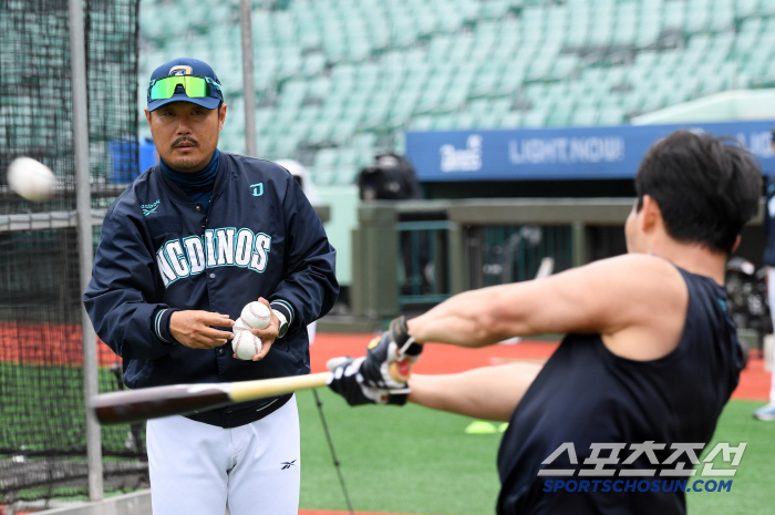 There's no other director like this. I can coach Hodu Lee Ho-joon, who came forward to Kim Hwi-jip. 