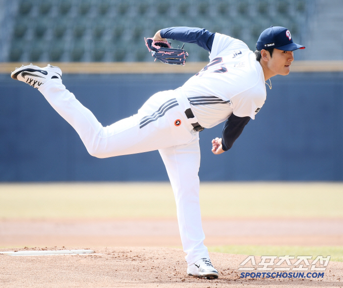 Tough 9th place, finally the special reinforcements are coming...a 15-win pitcher's return restart