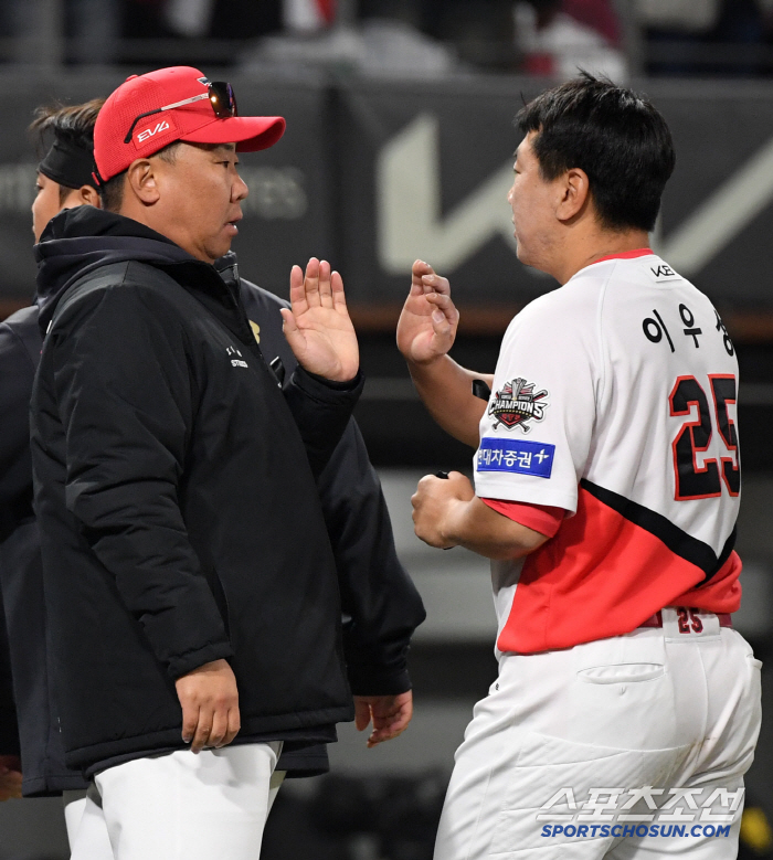 When I'm chased? I need to rest...Lee Woo-sung Missing Home Run and RBI Why Coach Lee Bum-ho sat on the bench (Suwon Field)